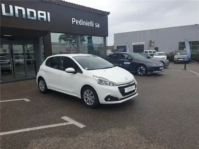 Photo Peugeot 208 Active Business