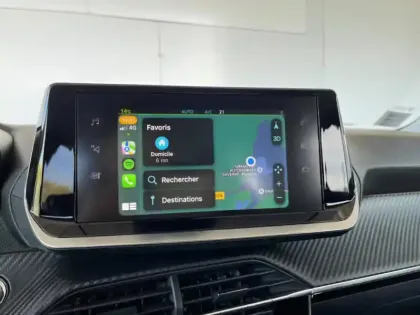 Photo 11 Peugeot 2008  e- 136ch Style