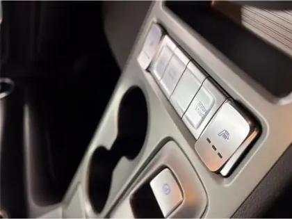 Photo 16 Hyundai Kona 64 KWH - 204 CH