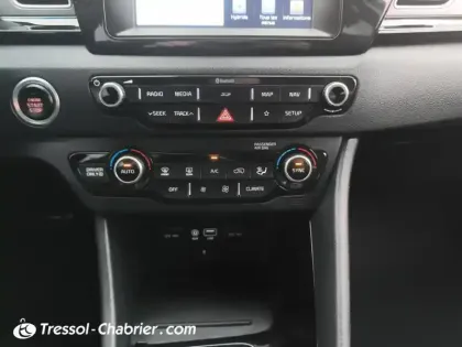 Photo 12 Kia Niro  1.6 GDi Hybride Rechargeable 141 ch DCT6 Active