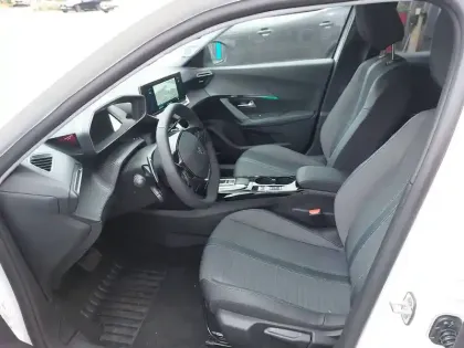 Photo 11 Peugeot 2008  BlueHDi 130 S&S EAT8