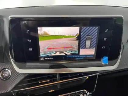 Photo 13 Peugeot 208  1.2 Pure Tech 100ch S&S Allure