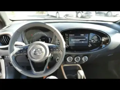Photo 11 Toyota Aygo  X 1.0 VVT-i 72ch Design S-CVT