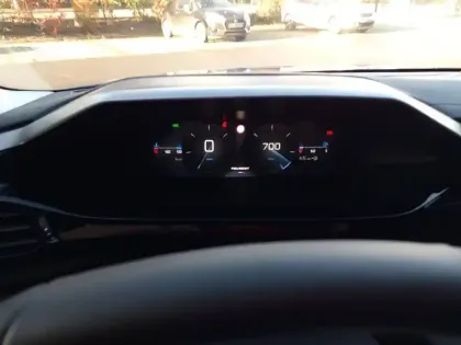 Photo 16 Peugeot 308  PureTech 130ch S&S BVM6