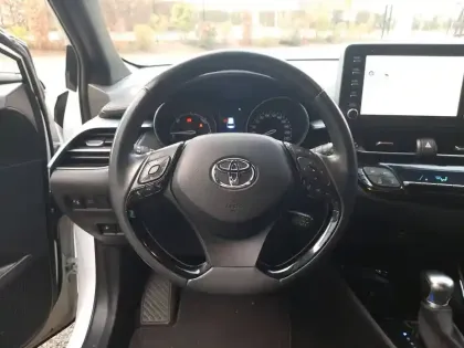 Photo 15 Toyota C-HR  Hybride 1.8L