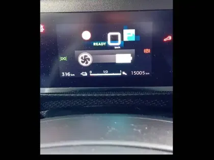 Photo 15 Citroën C4 e- 136 ch Automatique