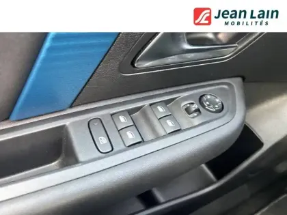 Photo 19 Citroën C4 e- 136 ch Automatique