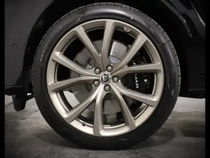 Photo 20 Jaguar F-Pace  SVR 5.0 550ch BVA8 AWD LE MANS 88 EDITION