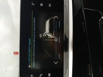 Photo 19 Peugeot 2008  Electrique 136 ch