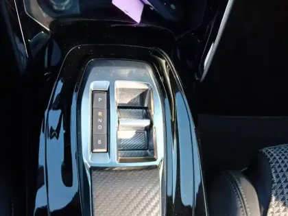 Photo 12 Peugeot 2008  Electrique 136 ch