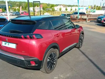 Photo 36 Peugeot 2008  Electrique 136 ch