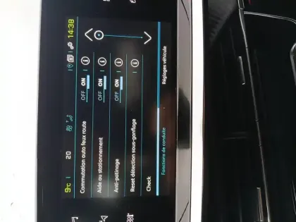 Photo 20 Peugeot 2008  Electrique 136 ch