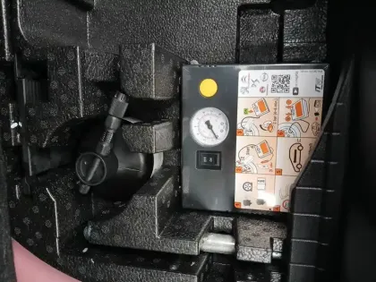 Photo 17 Peugeot 2008  Electrique 136 ch