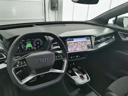 Photo 22 Audi Q4  e-tron Sportback 35 170 ch 55 kW