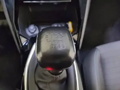 Photo 33 Peugeot 208  PureTech 100 S&S BVM6