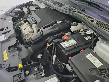 Photo 34 Peugeot 208  PureTech 100 S&S BVM6