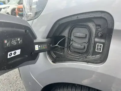 Photo 56 Peugeot Expert  FGN TOLE M ELECTRIQUE 75KWH 136CH