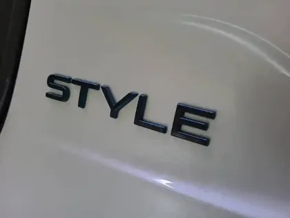 Photo 62 Peugeot 208  PureTech 75 S&S BVM5