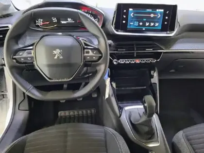 Photo 39 Peugeot 208  PureTech 75 S&S BVM5