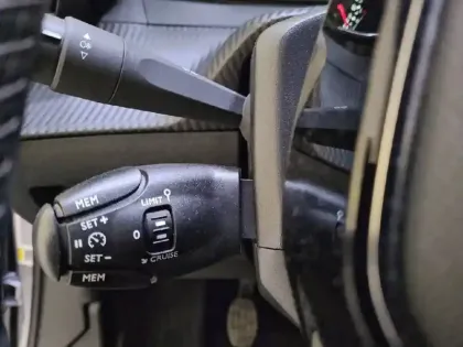 Photo 44 Peugeot 2008  BlueHDi 110 S&S BVM6