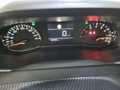 Photo 29 Peugeot 2008  BlueHDi 110 S&S BVM6