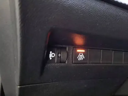 Photo 76 Peugeot 2008  BlueHDi 110 S&S BVM6