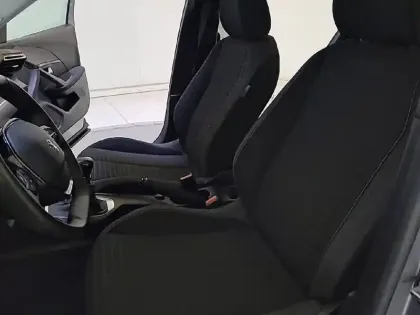 Photo 59 Peugeot 2008  BlueHDi 110 S&S BVM6