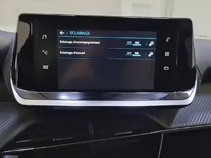 Photo 41 Peugeot 2008  BlueHDi 110 S&S BVM6