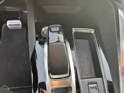 Photo 13 Peugeot 3008  Hybrid4 300 e-EAT8