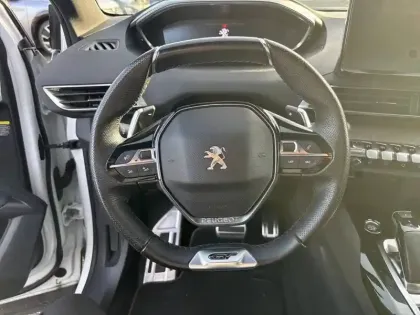 Photo 8 Peugeot 3008  Hybrid4 300 e-EAT8