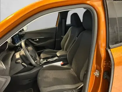 Photo 30 Peugeot 2008  Electrique 136 ch