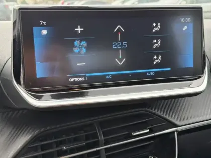 Photo 37 Peugeot 208  PureTech 100 S&S BVM6