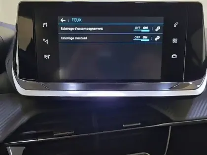 Photo 63 Peugeot 208  PureTech 100 S&S BVM6