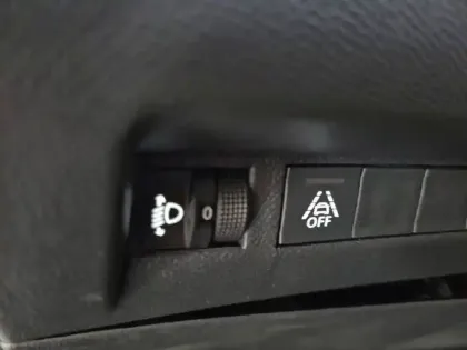 Photo 75 Peugeot 208  PureTech 100 S&S BVM6
