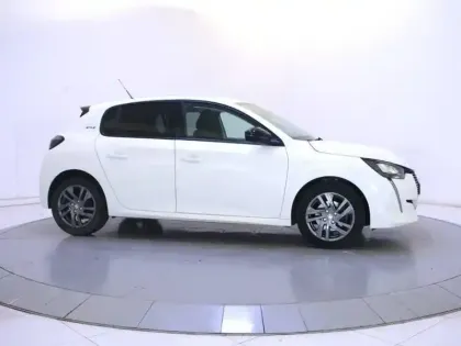 Photo 76 Peugeot 208  PureTech 100 S&S BVM6