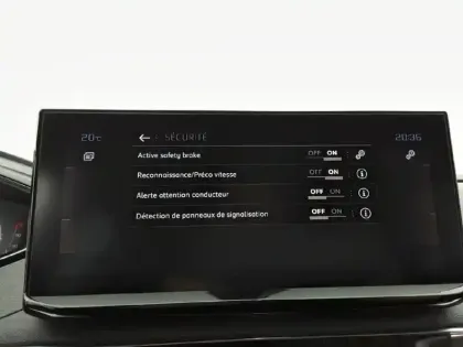 Photo 64 Peugeot 3008  BlueHDi 130ch S&S EAT8