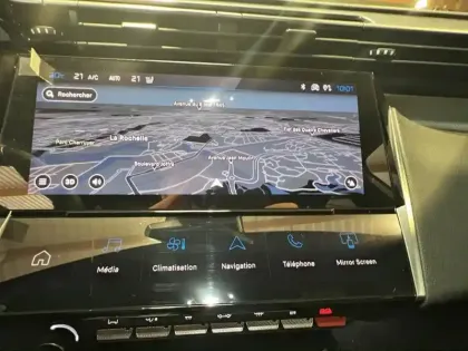 Photo 27 Peugeot 308  PHEV 225 e-EAT8