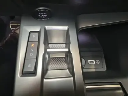 Photo 46 Peugeot 308  PHEV 225 e-EAT8