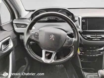 Photo 25 Peugeot 2008  BlueHDi 100ch S&S BVM5 Allure