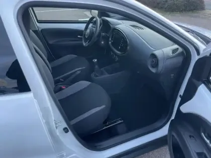 Photo 11 Toyota Aygo  X 1.0 VVT-i 72ch Dynamic
