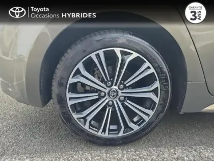 Photo 7 Toyota Corolla  122h Design