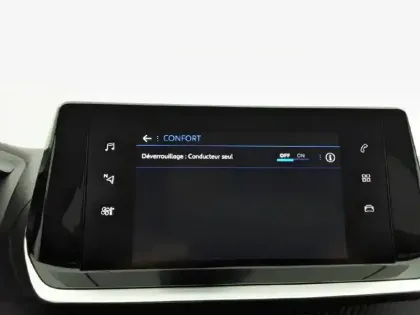 Photo 61 Peugeot 208  PureTech 100 S&S BVM6