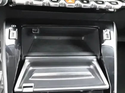 Photo 21 Peugeot 208  PureTech 100 S&S BVM6