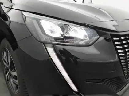 Photo 47 Peugeot 208  PureTech 100 S&S BVM6
