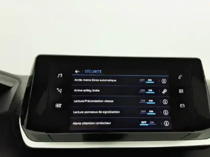 Photo 30 Peugeot 208  PureTech 100 S&S BVM6