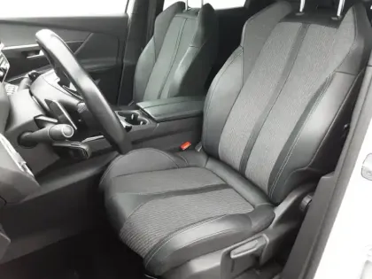 Photo 41 Peugeot 3008  BlueHDi 130ch S&S EAT8