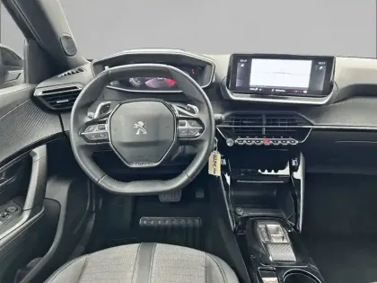 Photo 31 Peugeot 2008  PureTech 130 S&S EAT8