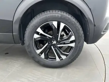 Photo 36 Peugeot 2008  PureTech 130 S&S EAT8