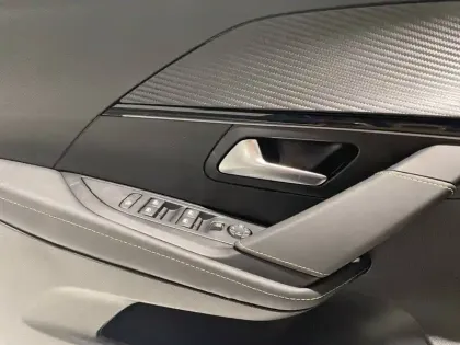 Photo 13 Peugeot 208  PureTech 130 S&S EAT8