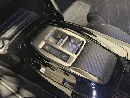 Photo 11 Peugeot 208  PureTech 130 S&S EAT8